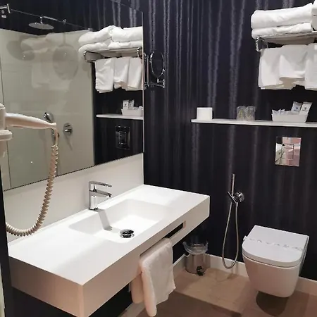 Astuy Hotel 3*