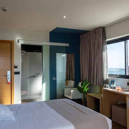 Hotel Astuy 3*