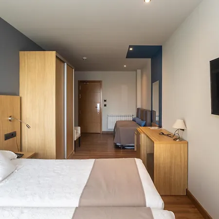 Hotel Astuy Isla Plana