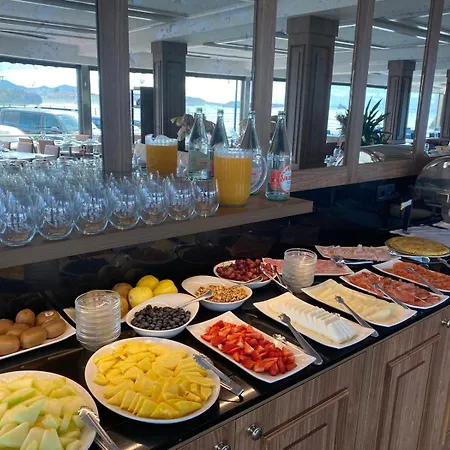 Astuy Hotel Isla Plana