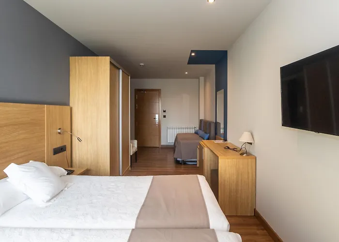 Hotel Astuy Isla Plana