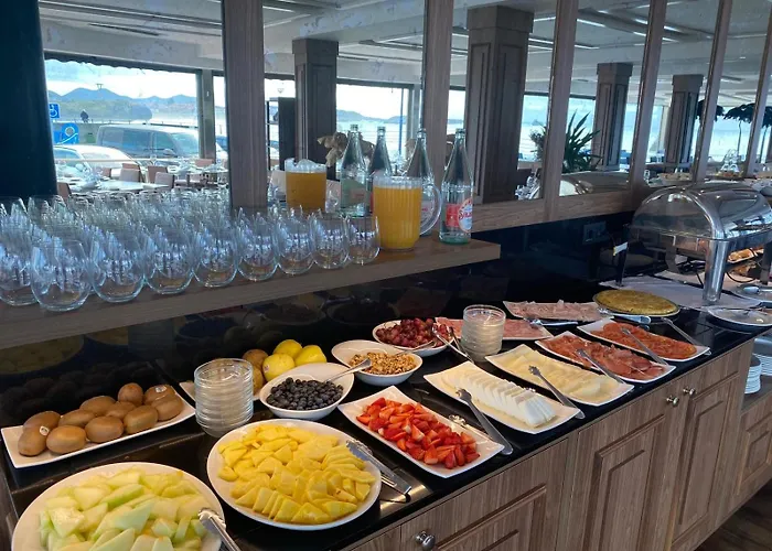 Astuy Hotel Isla Plana