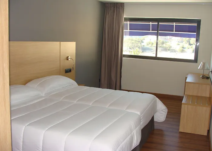 Hotel Astuy Isla Plana