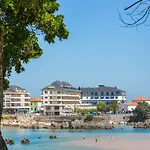 Hotel Astuy 3*
